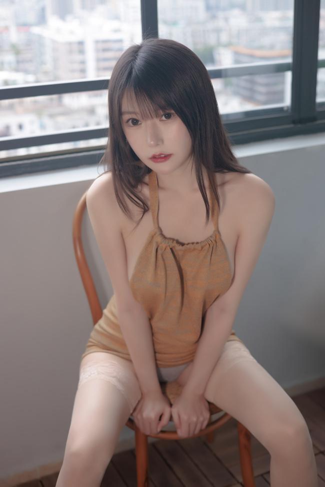 香草喵露露 – NO.046 杨枝甘露 露背裙裙[54P1V-1.08GB]